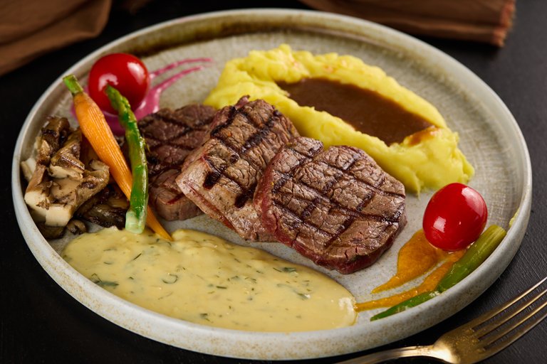 BEEF MADALYON