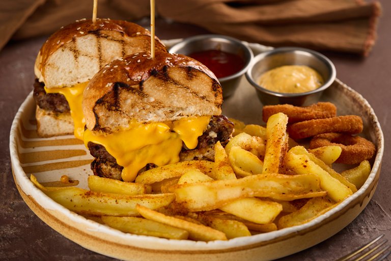 CHEESE BURGER