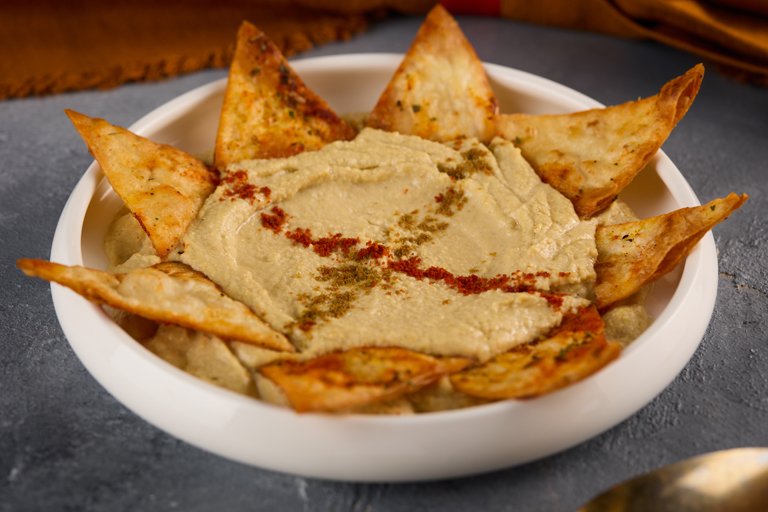 HUMUS