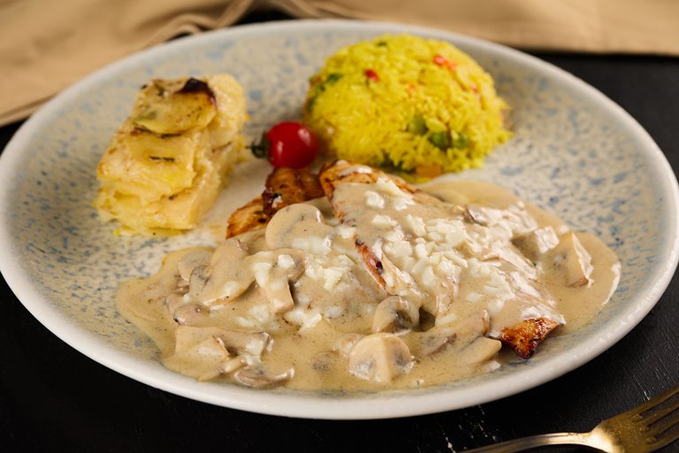 MUSHROOM CHİKEN